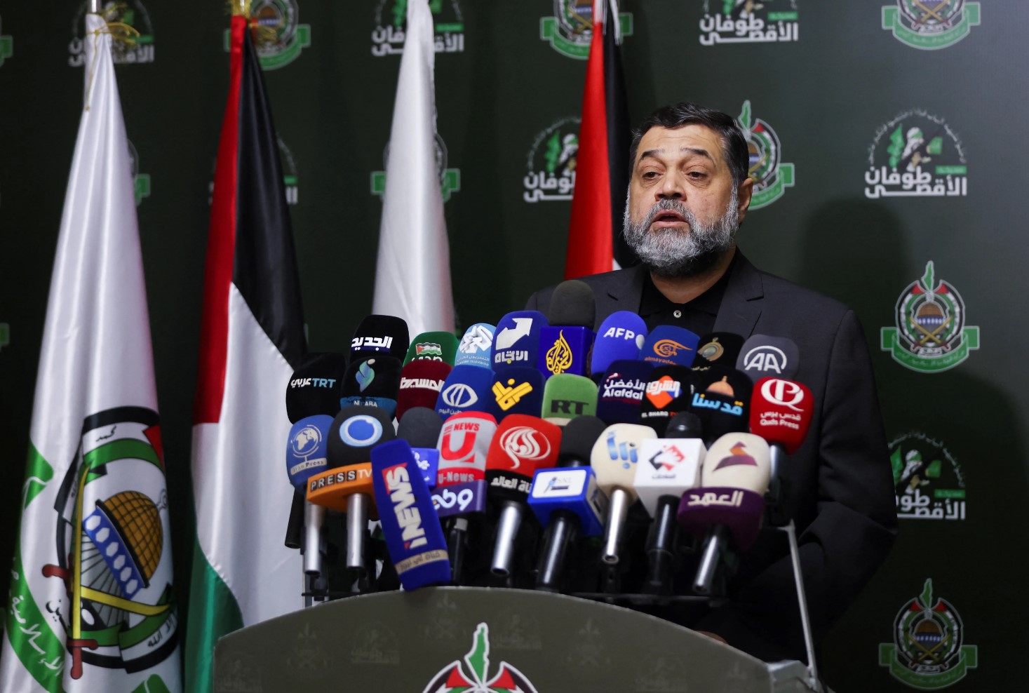 حمدان: حماس تنظر بإيجابية لتصريحات بايدن ونتنياهو من يعرقل كل الجهود