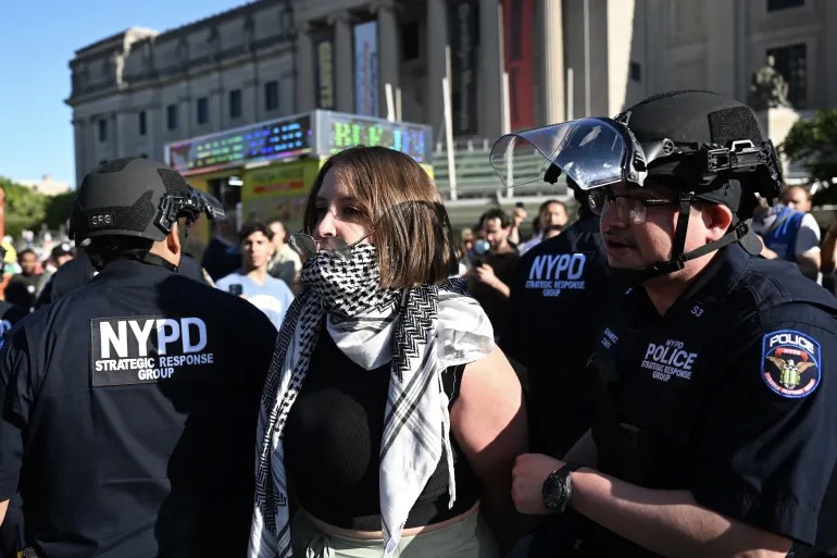 شرطة نيويورك تعتقل نشطاء خلال مظاهرة رافضة للعدوان على غزة