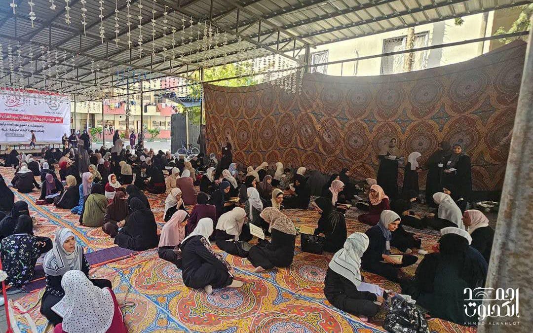 مجالس سرد القرآن في غزة تتواصل رغم الحرب والدمار وغزة
