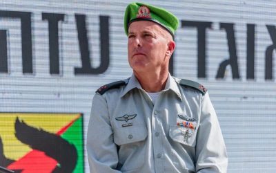 قائد فرقة غزة في جيش الاحتلال يستقيل من منصبه