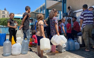 أونروا: أطفال غزة يقضون نحو 8 ساعات يوميا بجلب الماء والغذاء