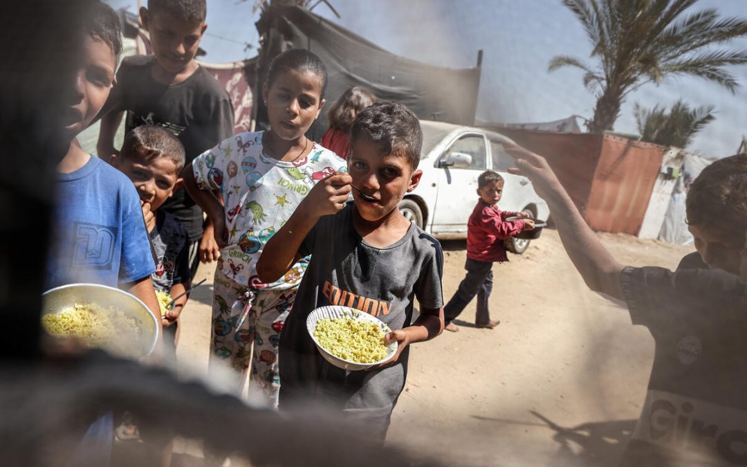  الأغذية العالمي: انهيار الصحة والافتقار للغذاء يهدد حياة أطفال غزة
