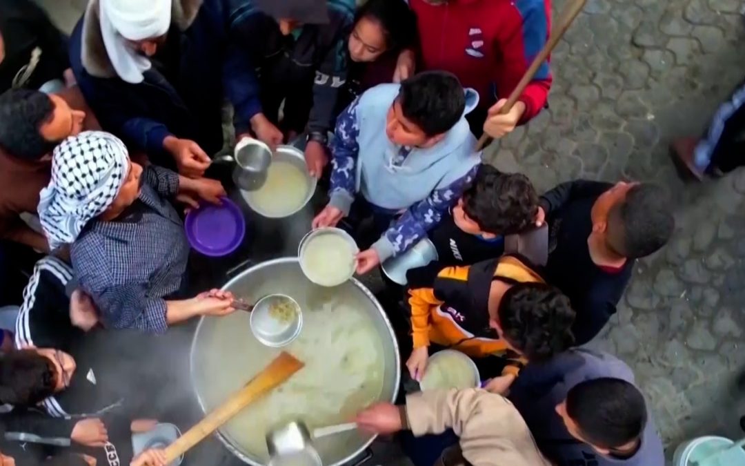 الغارديان: بي بي سي أوقفت نشر نداء إنسانيا من أجل غزة