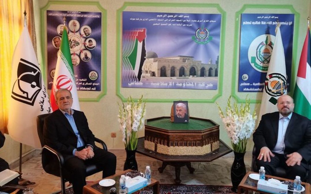كبار المسؤولين الإيرانيين يتوافدون على مكتب حماس للتعزية باستشهاد القائد السنوار
