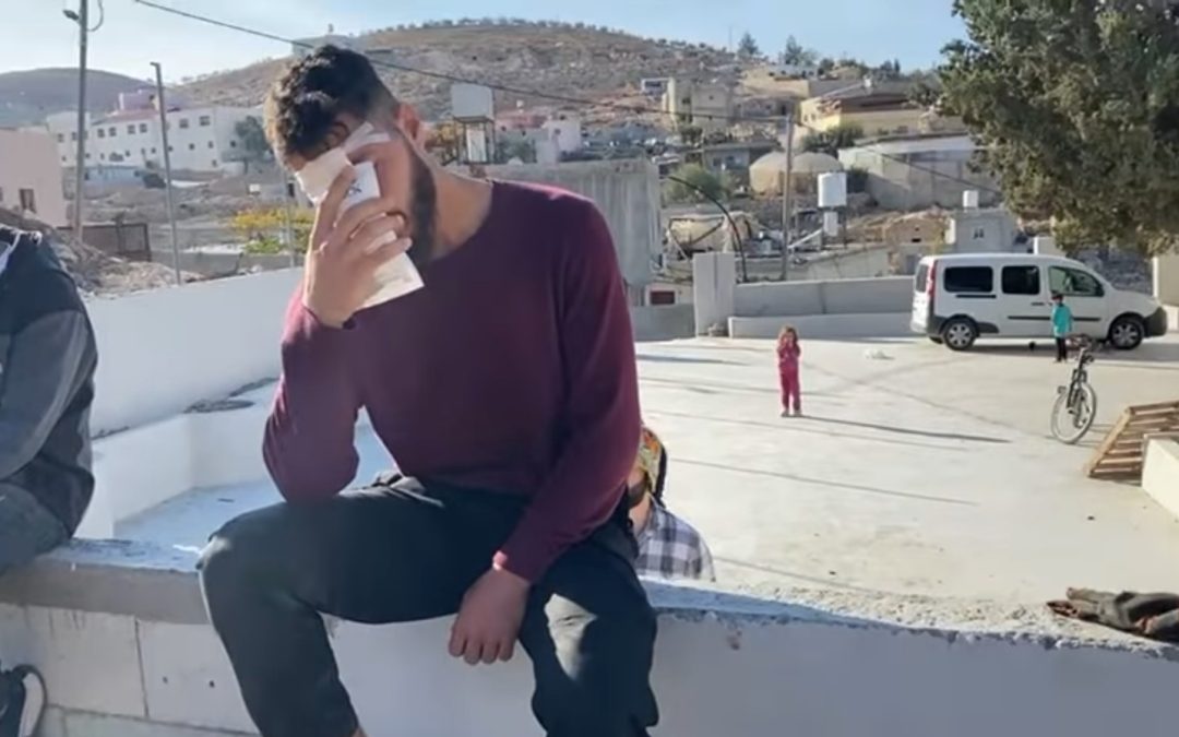 مستوطنون يعتدون على مواطنين بمسافر يطا جنوب الخليل