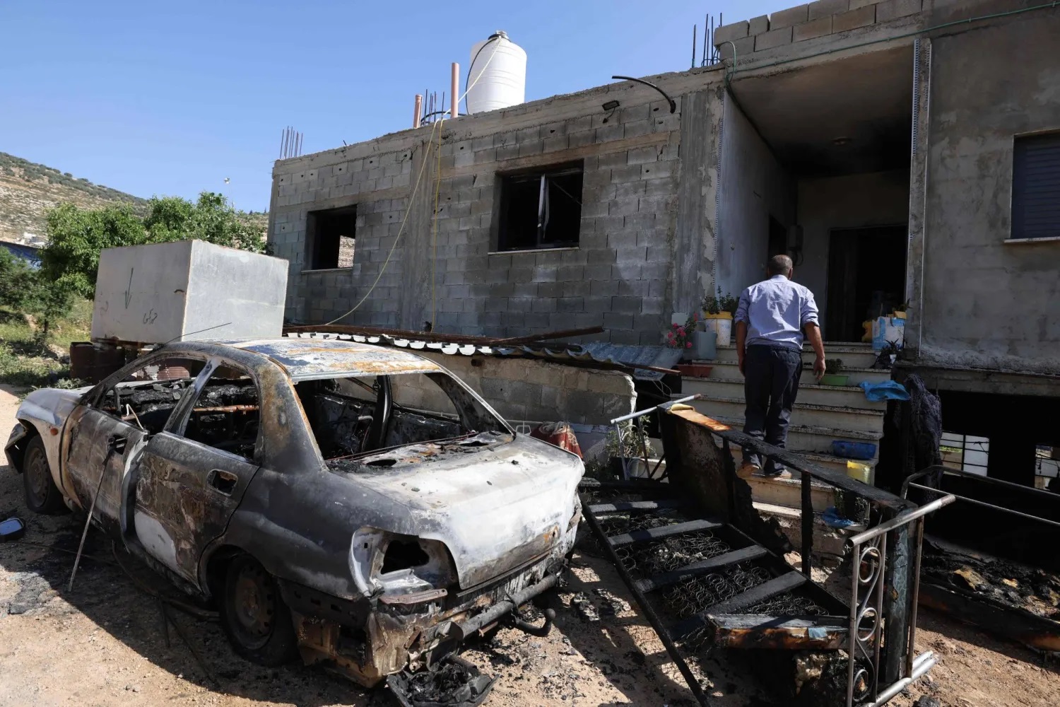 جيش الاحتلال ومستوطنيه ارتكبوا 1400 اعتداء على الفلسطينيين في نوفمبر جيش الاحتلال ومستوطنيه ارتكبوا 1400 اعتداء على الفلسطينيين في نوفمبر