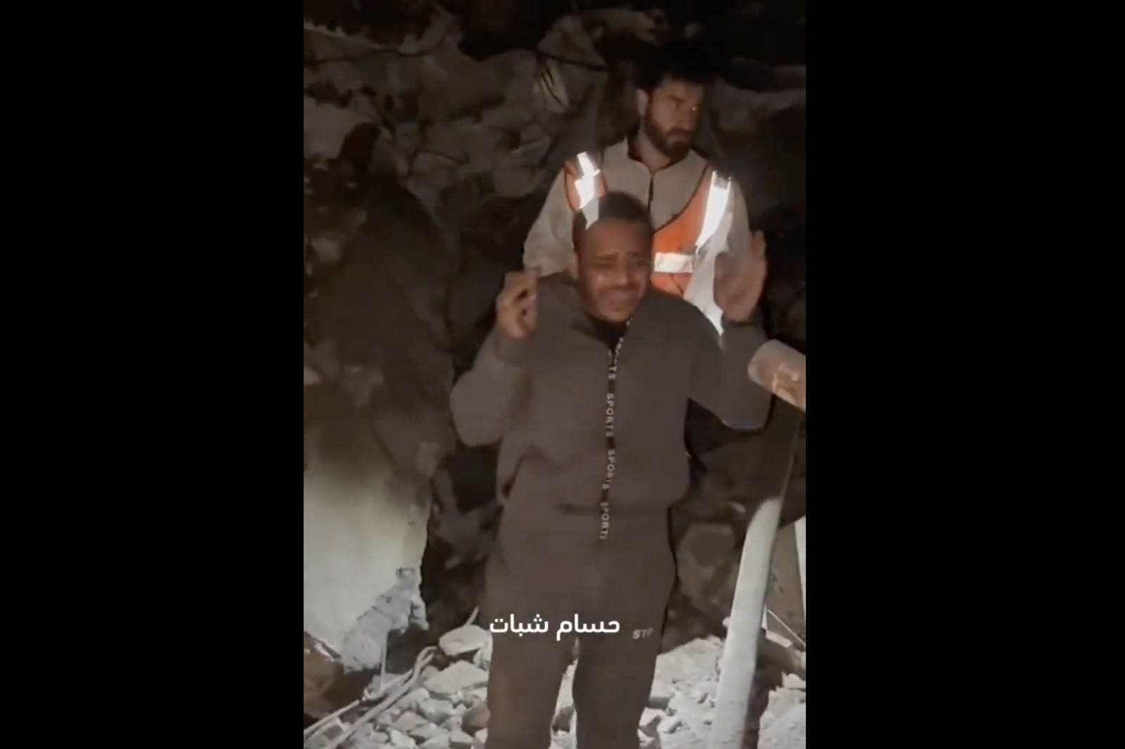 “في حد عايش.. في حد سامعني”.. نداءٌ من غزة يزلزل القلوب بلا مجيب أو نصير “في حد عايش.. في حد سامعني”.. نداءٌ من غزة يزلزل القلوب بلا مجيب أو نصير