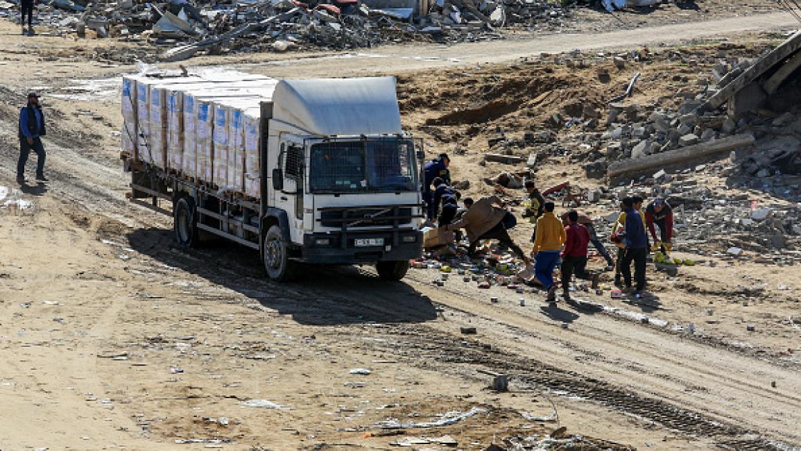 انخفاض كبير بعدد شاحنات المساعدات التي دخلت غزة الجمعة انخفاض كبير بعدد شاحنات المساعدات التي دخلت غزة الجمعة