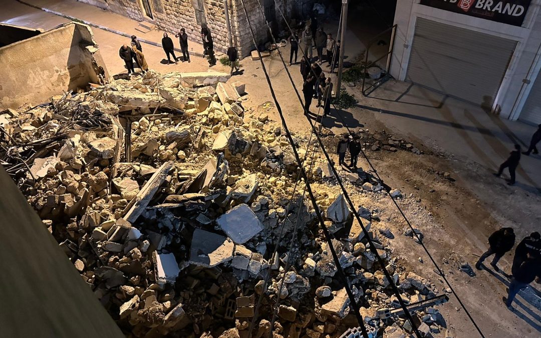 الاحتلال يواصل عدوانه على طولكرم .. تدمير منازل وبنى تحتية وتهجير