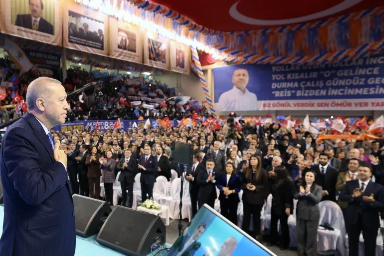 أردوغان يعد بتسخير الإمكانيات التركية لتضميد جراح غزة