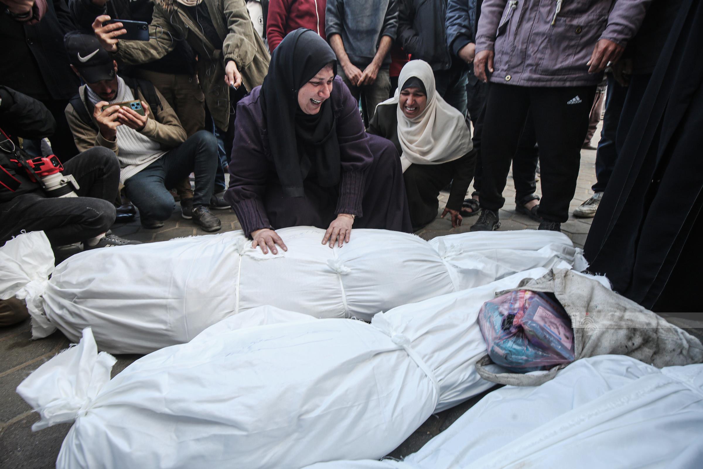 26 شهيدًا و113 إصابة بمجازر الاحتلال في غزة خلال 24 ساعة 26 شهيدًا و113 إصابة بمجازر الاحتلال في غزة خلال 24 ساعة