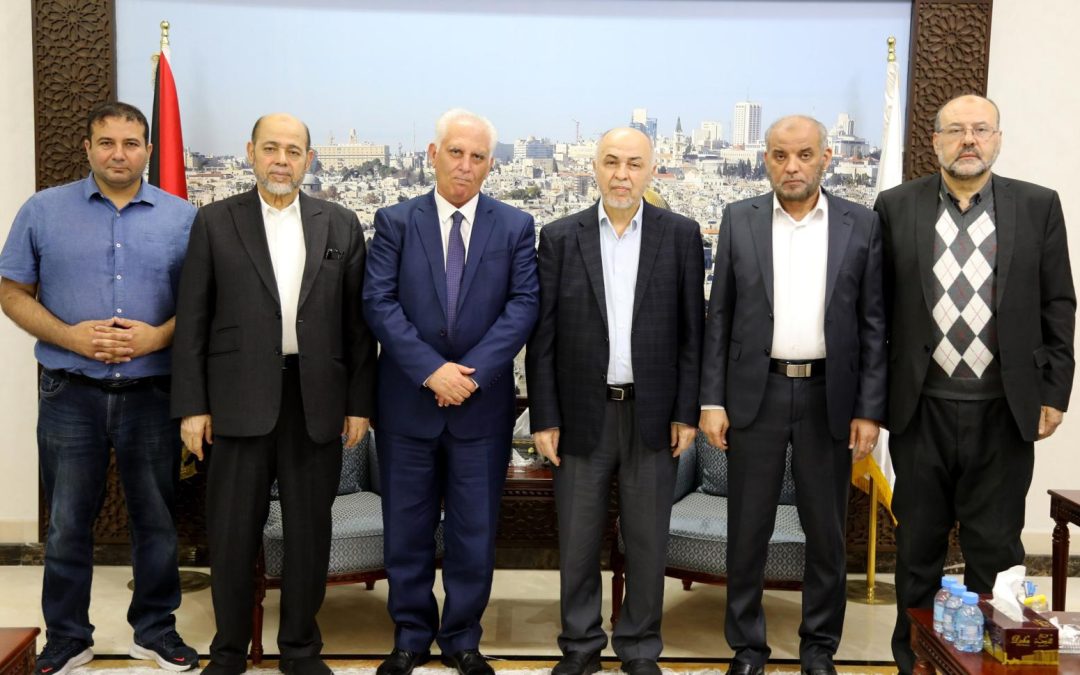حماس تستقبل أمين عام حزب الشعب الفلسطيني في الدوحة