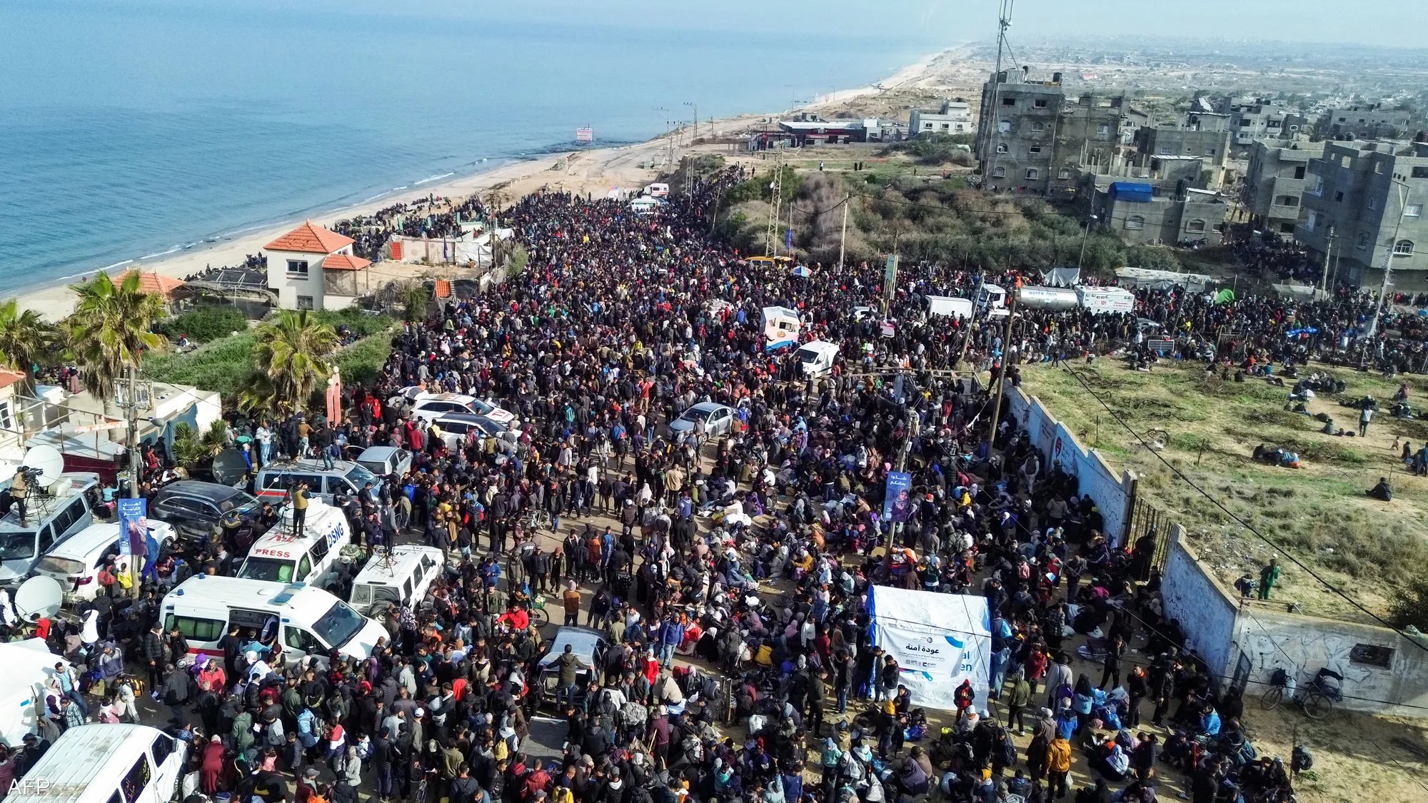 الدفاع المدني يدعو النازحين الالتزام بالتوجيهات حفاظًا على الأرواح خلال العودة الدفاع المدني يدعو النازحين الالتزام بالتوجيهات حفاظًا على الأرواح خلال العودة