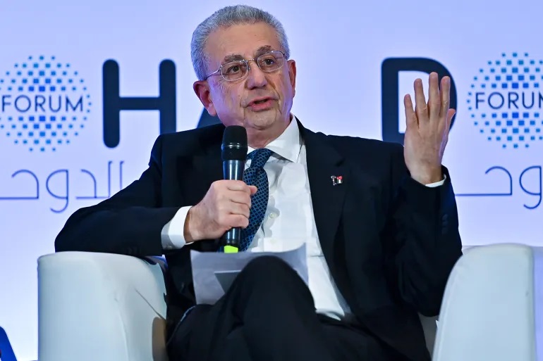 المبادرة الفلسطينية تدين التحريض على أمينها العام وتحذر من المساس به