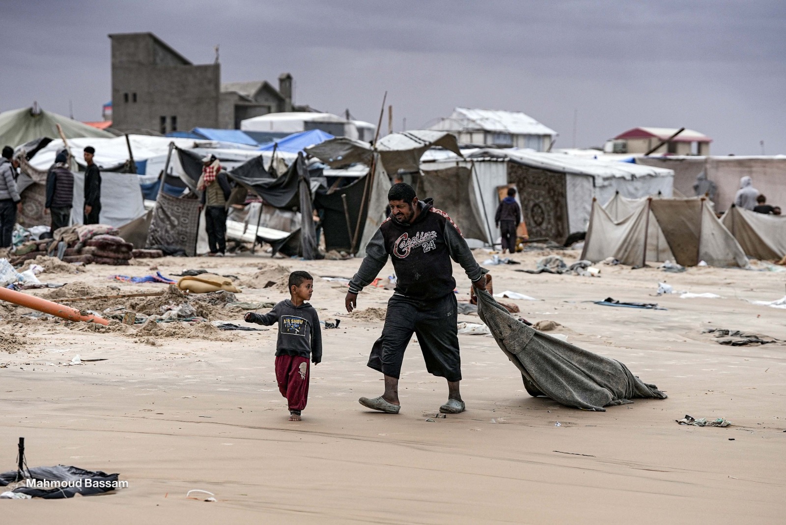 الأونروا تحذر من زيادة عدد وفيات الأطفال في غزة جراء البرد القارس الأونروا تحذر من زيادة عدد وفيات الأطفال في غزة جراء البرد القارس