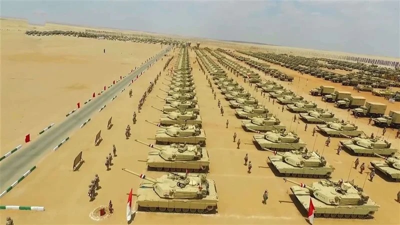 وزير الدفاع المصري يطالب الجيش بالحفاظ على “أعلى درجات الجاهزية”
