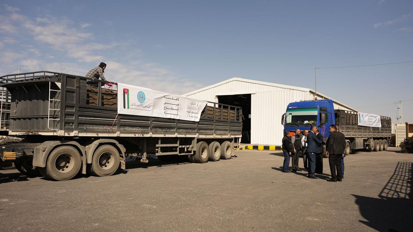 الأردن يعلن بدء إرسال بيوت متنقلة إلى غزة الأردن يعلن بدء إرسال بيوت متنقلة إلى غزة