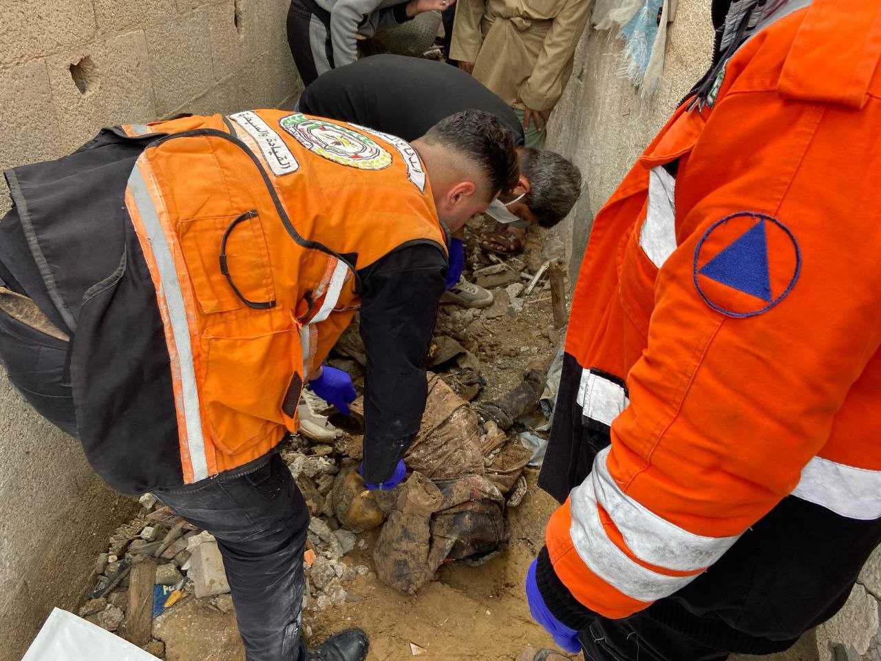 الصحة تعلن عن 17 شهيداً و19 جريحا خلال 24 ساعة الصحة تعلن عن 17 شهيداً و19 جريحا خلال 24 ساعة