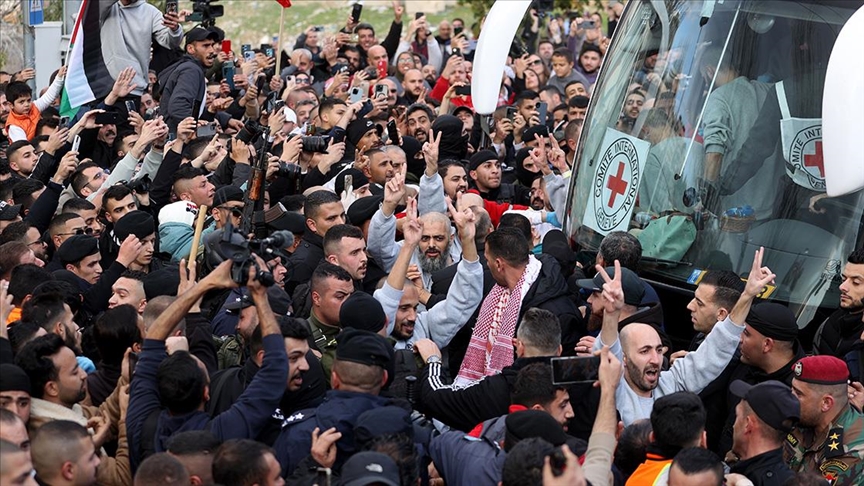 القدرة: تحرير الدفعة السابعة من الأسرى شاهد على معركة الإرادة التي خاضها شعبنا ومقاومته