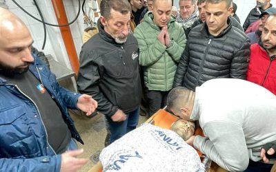 استشهاد مسن بقصف إسرائيلي وسط قطاع غزة
