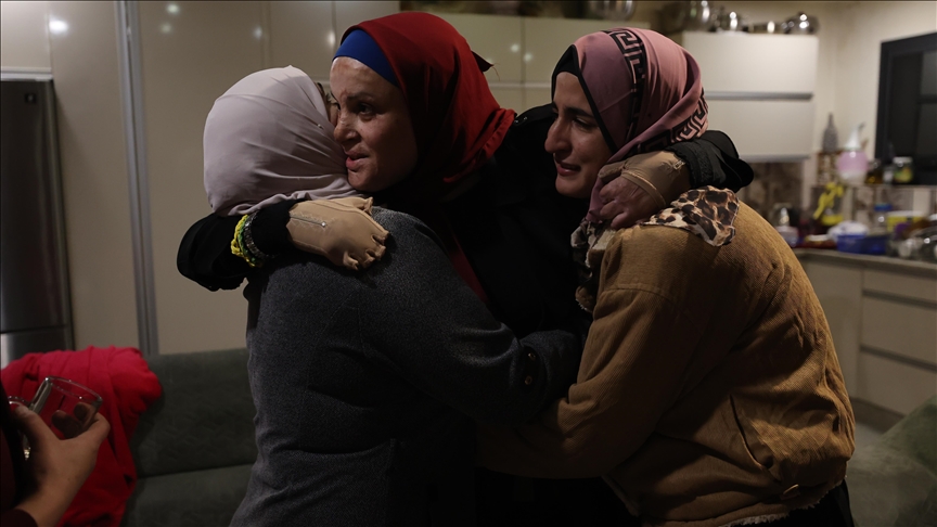 21 أسيرة فلسطينية بينهن طفلتان يتعرضن لجرائم منظمة في سجون الاحتلال