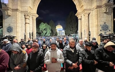 رغم التضييق.. الآلاف يؤدون صلاتي العشاء والتراويح في الأقصى