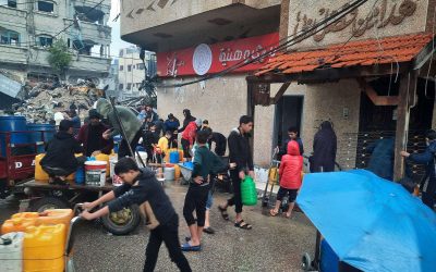 أزمة مياه حقيقية.. 85% من مصادر المياه بغزة دمرت والخزان الجوفي ملوث