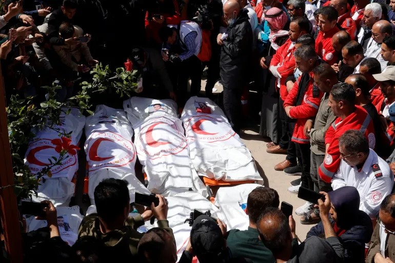 فيديو يدحض رواية الاحتلال حول مجزرة المسعفين في رفح
