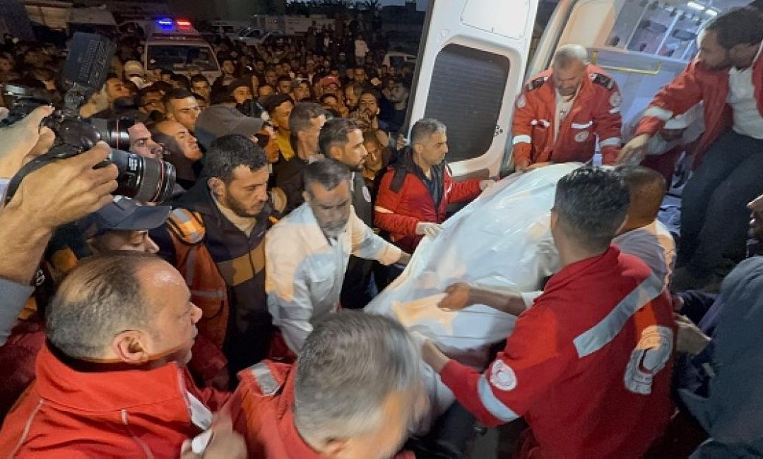 جيش الاحتلال يعتدي على طاقم إسعاف فلسطيني في نابلس