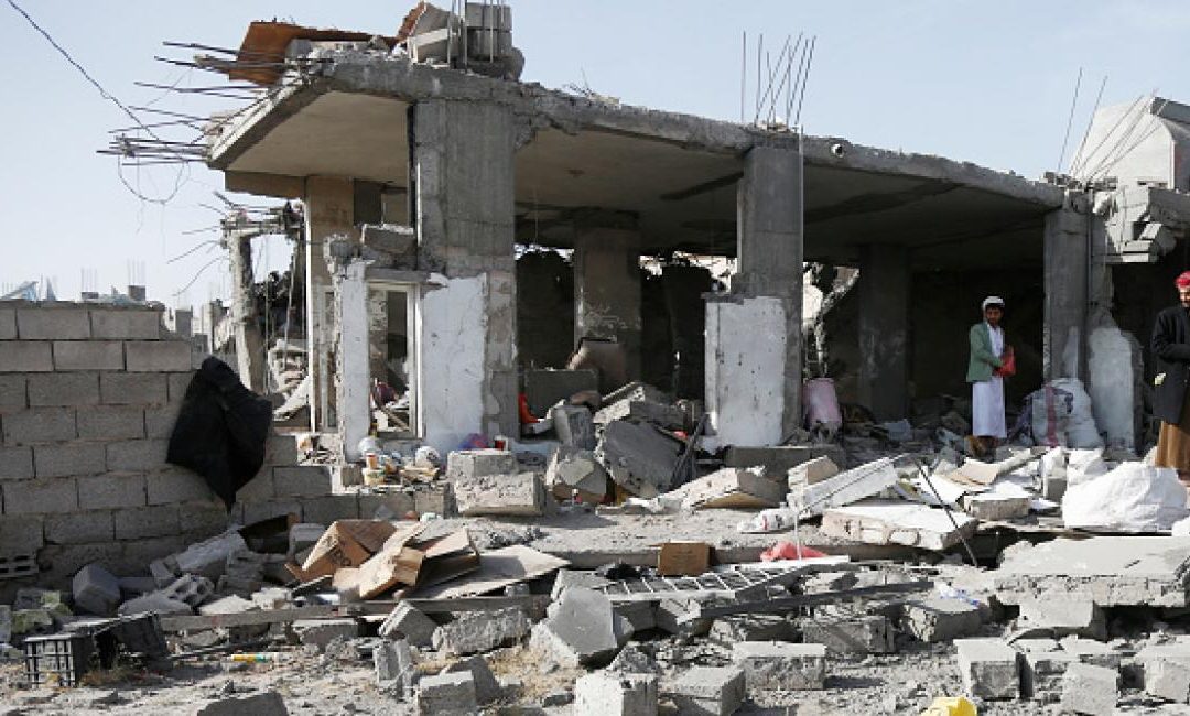 شهيدان و13 جريحاً في غارات أميركية على صنعاء والحديدة
