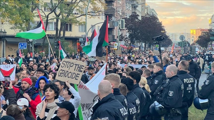 برلين تعتزم ترحيل 4 أجانب داعمين لفلسطين بتهم معاداة السامية