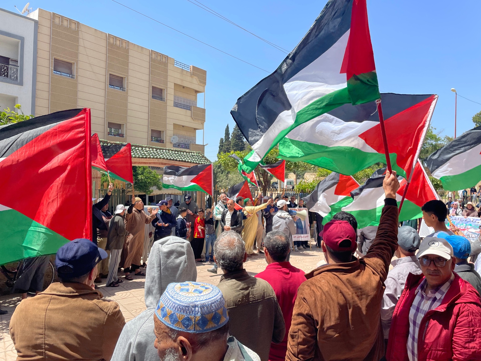 المظاهرات تعمّ المدن المغربية للمطالبة برفع الحصار عن غزة المظاهرات تعمّ المدن المغربية للمطالبة برفع الحصار عن غزة