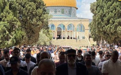 رغم تضييقات الاحتلال.. عشرات الآلاف يؤدون صلاة الجمعة في المسجد الأقصى
