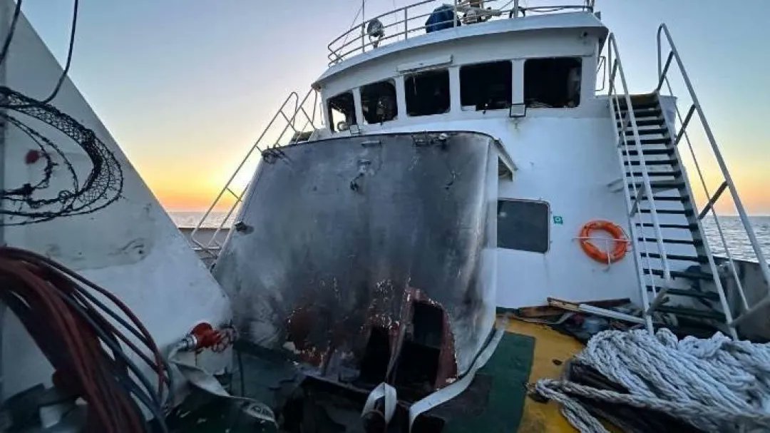 الضمير يقصف في عرض البحر.. إسرائيل تستهدف أسطول الحرية في مالطا الضمير يقصف في عرض البحر.. إسرائيل تستهدف أسطول الحرية في مالطا