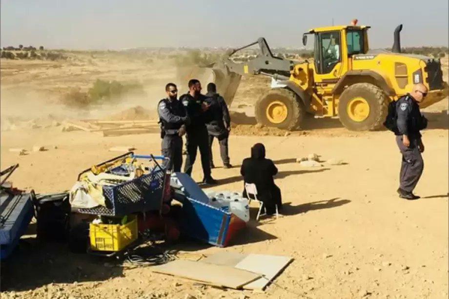 الاحتلال يهدم مساكن وخيام قرية العراقيب للمرة الـ240 تواليًا الاحتلال يهدم مساكن وخيام قرية العراقيب للمرة الـ240 تواليًا
