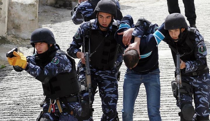 منظمة حقوقية: أمن السلطة يعتقل 20 مواطنًا لمناصرتهم القدس وغزة