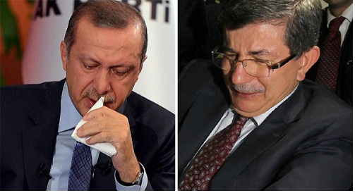 المكالمة الهاتفية التي أدمعت أعين أردوغان وداود أوغلو