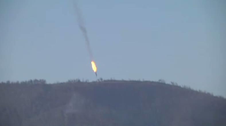 تركيا تسقط طائرة حربية روسية قرب الحدود السورية