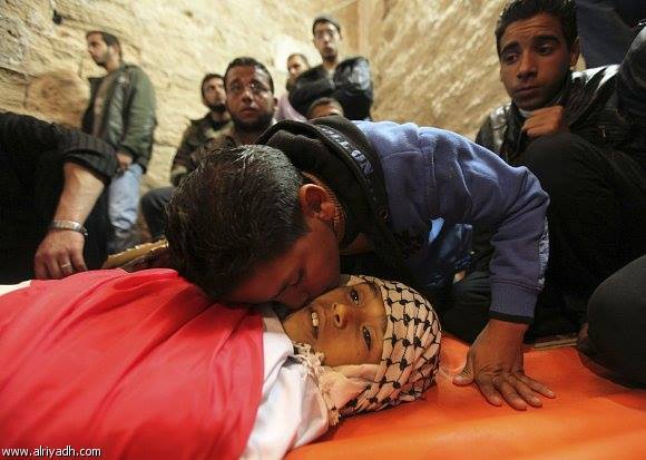 99 شهيداً بانتفاضة القدس بعد ارتقاء طفل متأثراً بجراحه