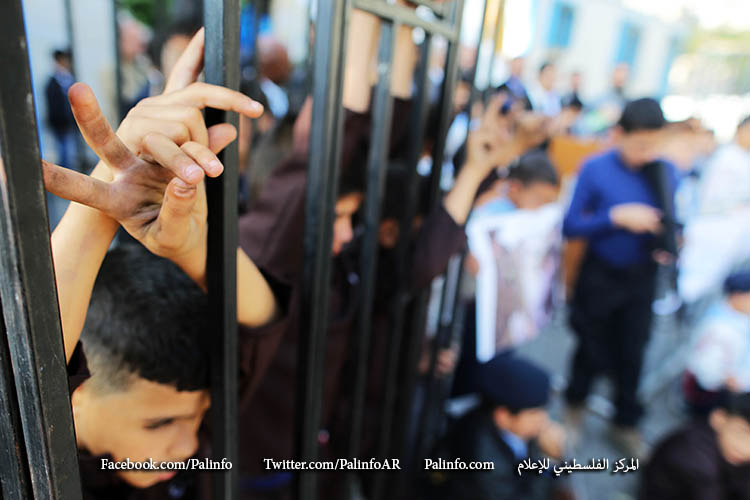 أطفال غزة يتضامنون مع الأطفال الفلسطينيين الأسرى داخل سجون الاحتلال