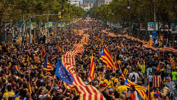 رئيس كتالونيا يجدد تمسكه بحتمية الانفصال عن إسبانيا