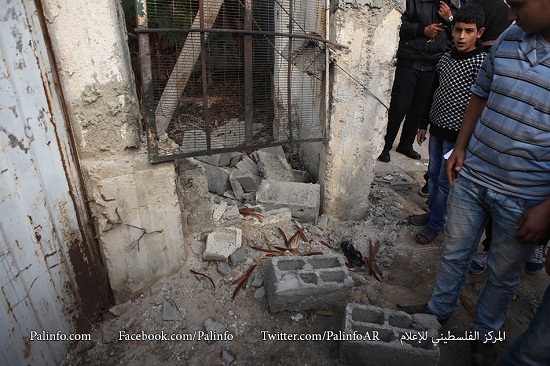 إصابة حرجة في انفجار غامض وسط غزة