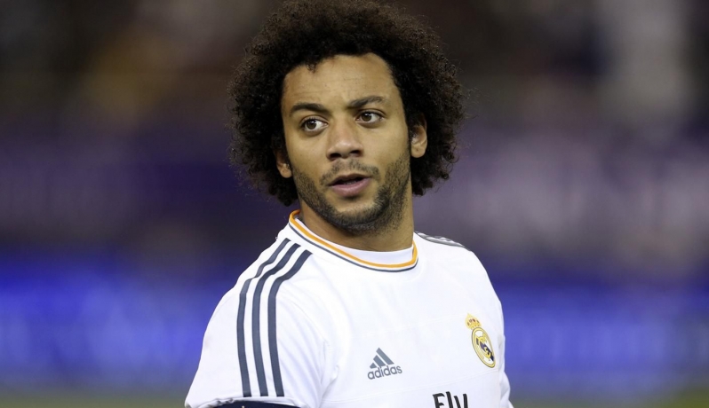 تخبط.. بينيتيز يعلن مارسيلو مصاب واللاعب يعلن جهوزيته