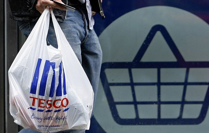 انخفاض استخدام الأكياس البلاستيكية في انجلترا بنسبة 78%