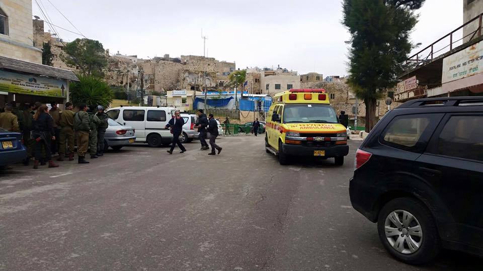 إصابة مجندة صهيونية بجراح خطيرة بنيران قناص قرب الحرم الإبراهيمي