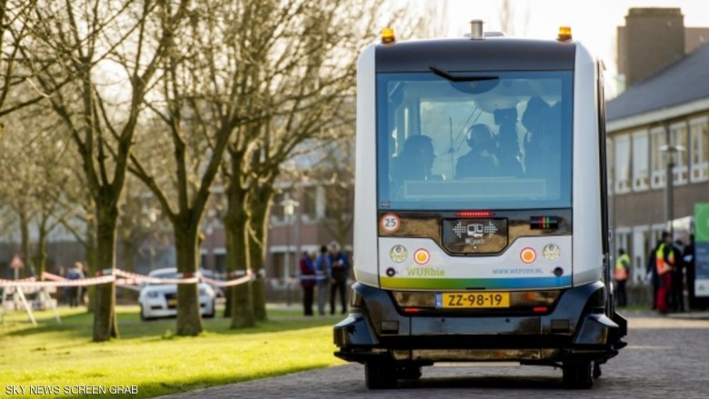 اختبار أول حافلة بدون سائق في هولندا