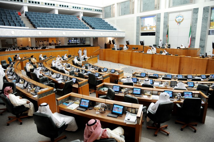 استقالة وزير الإعلام الكويتي
