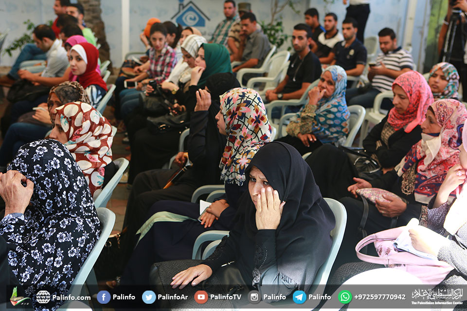 أصحاب البيوت المدمرة لقاء في بيت الصحافة بغزة