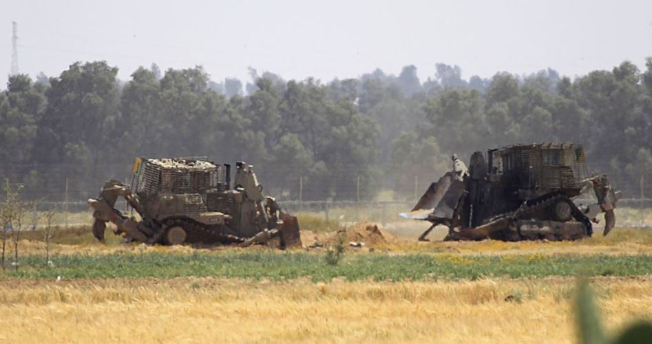 جيش الاحتلال يحصّن المستوطنات شرق غزة بسواتر ترابية