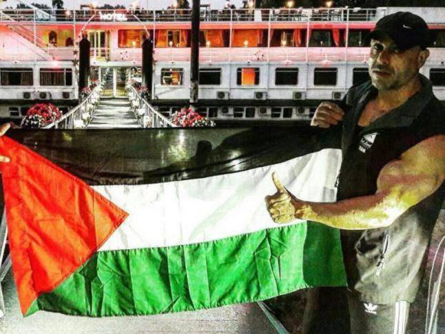 الفلسطيني غانم إسماعيل يحصل على بطولة صربيا لكمال الأجسام